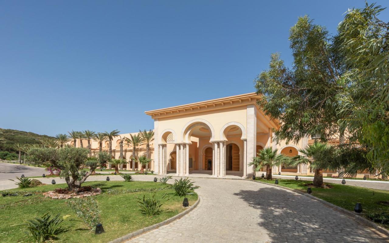 Royal Tulip Korbous Bay Thalasso & Springs (Adults Only) Qorbu Exterior photo Entrance of the hotel