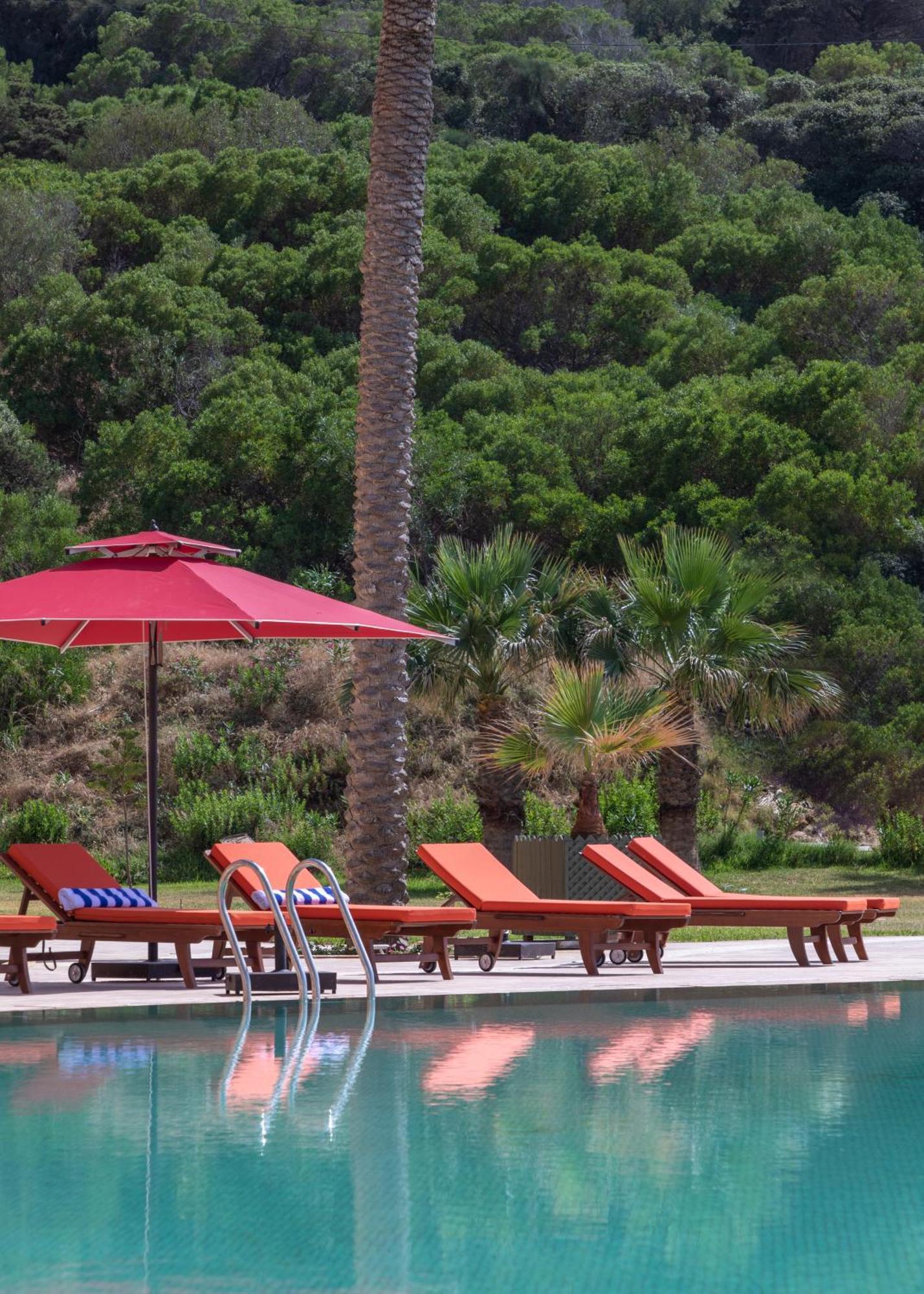 Royal Tulip Korbous Bay Thalasso & Springs (Adults Only) Qorbu Exterior photo A poolside umbrella