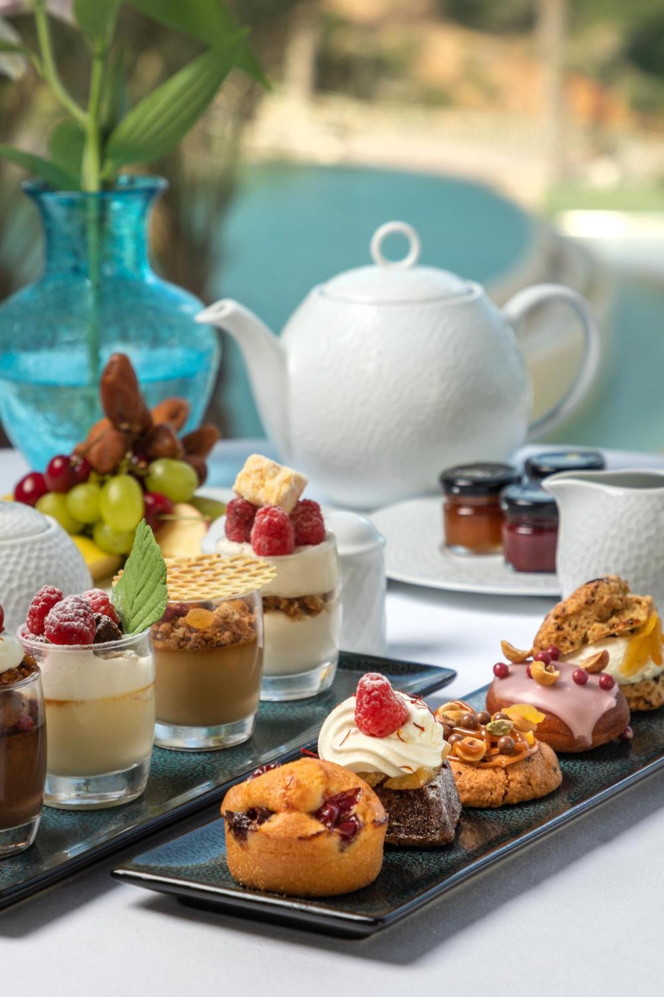 Royal Tulip Korbous Bay Thalasso & Springs (Adults Only) Qorbu Exterior photo Afternoon tea at the InterContinental Hotel, Budapest
